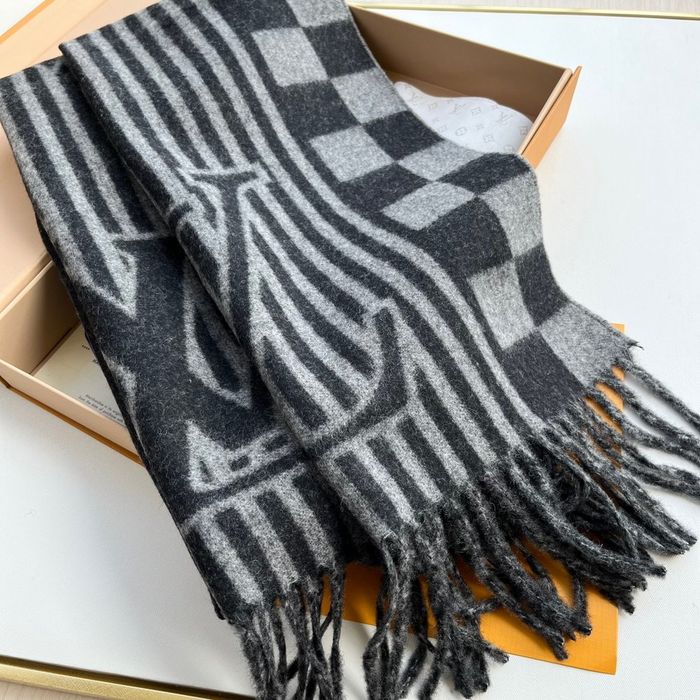 Louis Vuitton Scarf LV00137